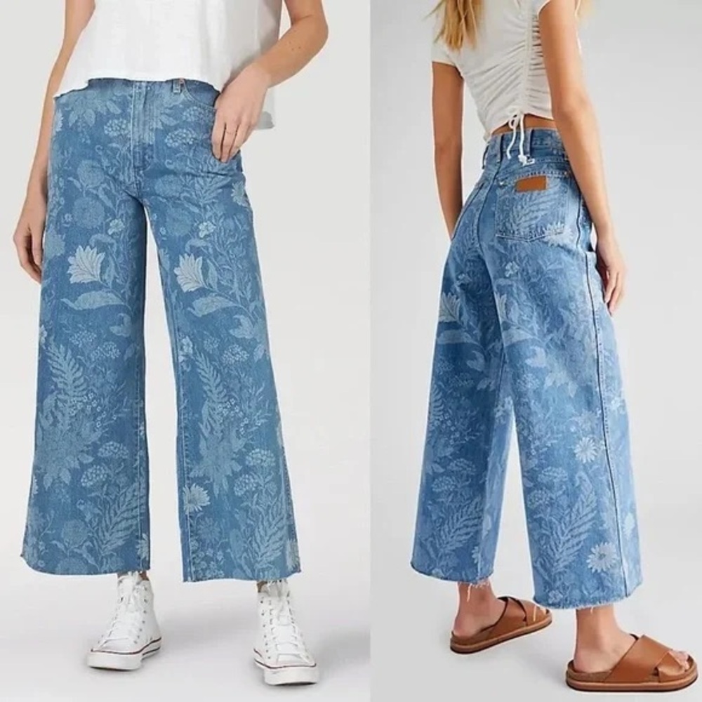 Wrangler Blue Floral Wide-Leg Jeans